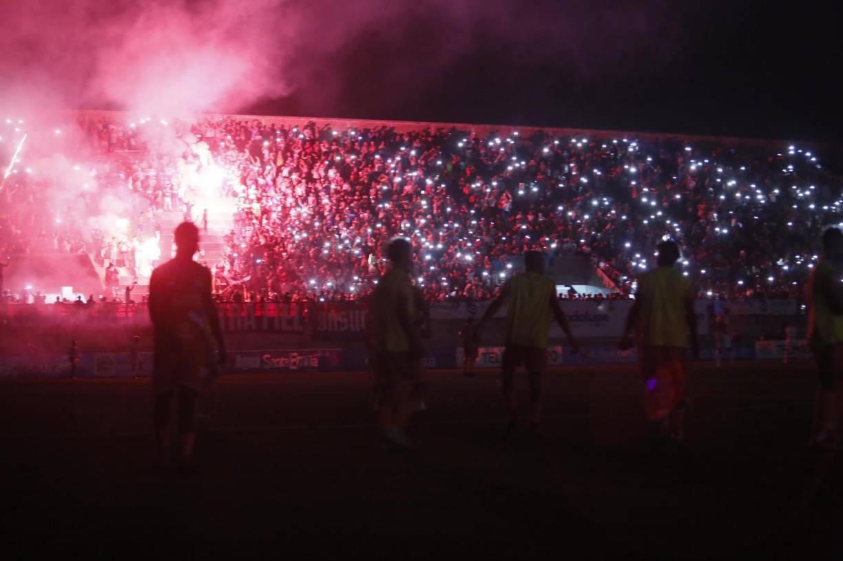 La barra del Olimpia montó su fiesta.