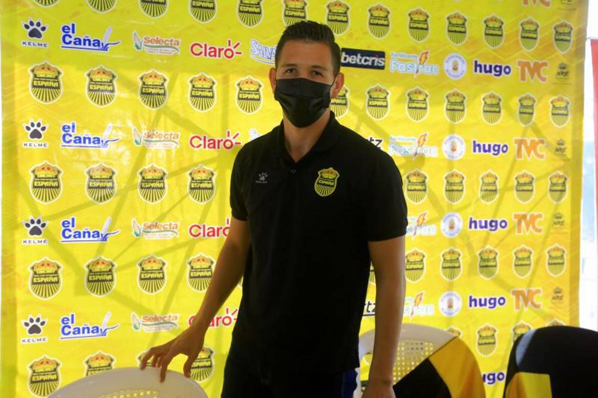Michael Perelló: El portero reveló que no ha llegado a un acuerdo para renovar contrato con el Real España y al final del presente torneo quedará como agente libre: “ay dos equipos que ya me hablaron, pero la prioridad la tiene la máquina, ya que me siento bien en el club, aunque hay tiempo todavía para definir lo que pasará”, indicó.