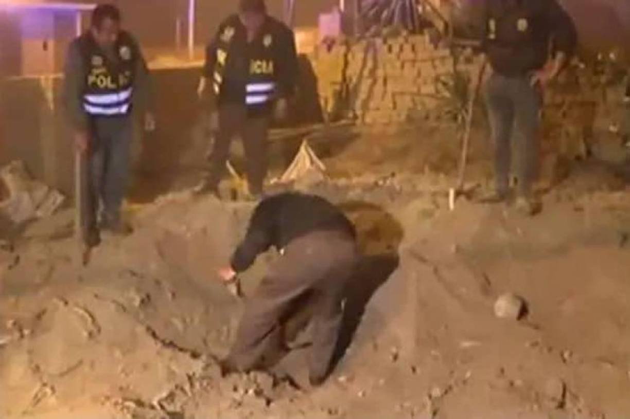 Las primeras pericias policiales indican que Karla Zelaya llegó a la vivienda donde fue atada de manos, golpeada y abusada sexualmente por su asesino, quien durmió nueve días con el cuerpo de la joven antes de cavar una fosa y enterrar ahí el cadáver de su novia.