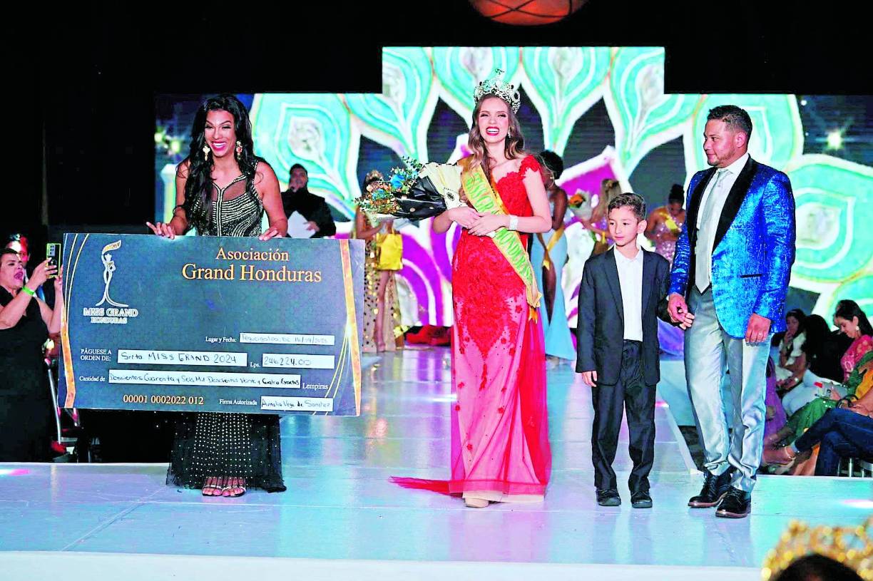 “Soy una mujer disciplinada, fuerte, con compromiso, rasgos esenciales para una competición internacional. Además, soy una mujer comprometida con mi país de cinco estrellas”, dijo con una sonrisa perenne y una distinción avasalladora. 