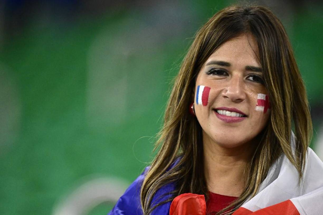 Las chicas de Francia se robaron las miradas en las graderías.