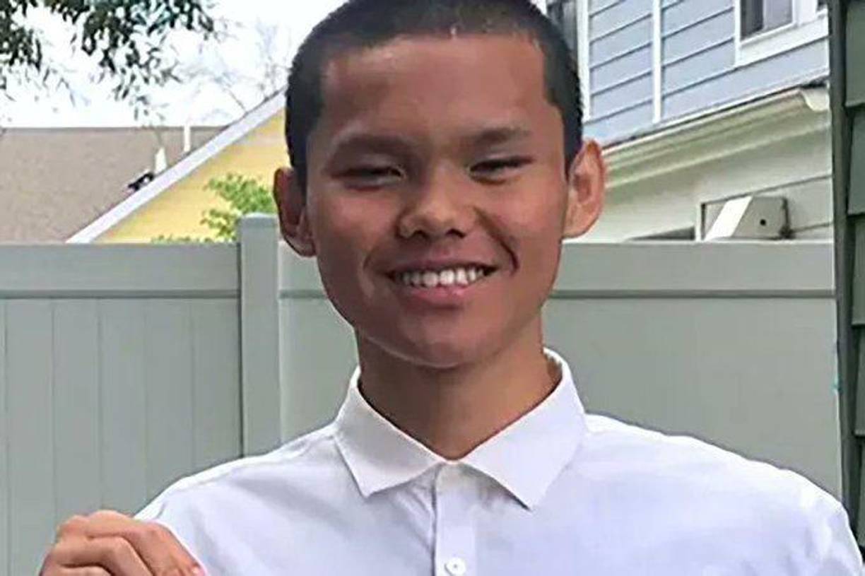 La víctima es identificada como Nyah Mway, de origen birmano. El joven fue tiroteado alrededor de las 10:00 p.m. del viernes. 