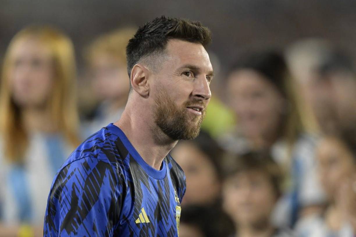 Sin embargo, el Inter Miami tiene un problema para fichar a Messi: Las restricciones en las franquicias de la MLS son altas y los salarios de jugadores importante suelen estar por encima de los tres millones por temporada y seis en el caso de los jugadores franquicias, como sería en el caso de Lionel.