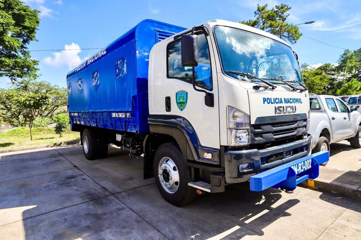 Castro destacó que el pasado viernes los partidos políticos acudieron a las instituciones correspondientes para participar en los procesos internos y registrar sus movimientos. 