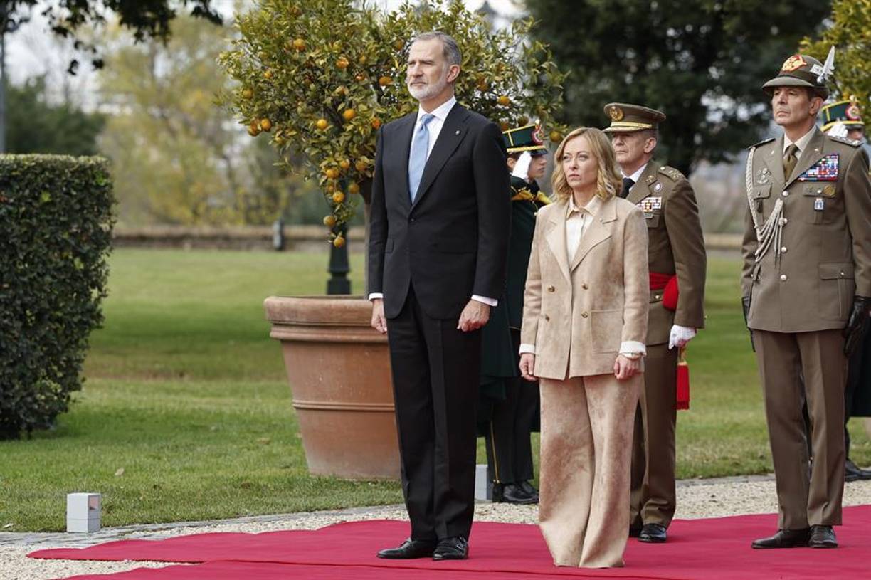 La primera ministra de Italia, Giorgia Meloni, se ubica en la tercera posición. 