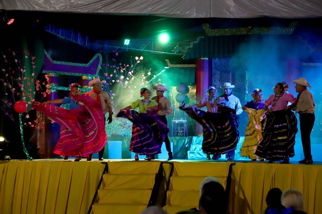 Kiara Zablah y Angie Torres son las reinas de la Feria de La Ceiba