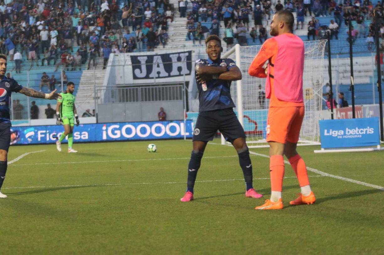 Yeison Mejía volvió a ser una de las figuras del Ciclón Azul.