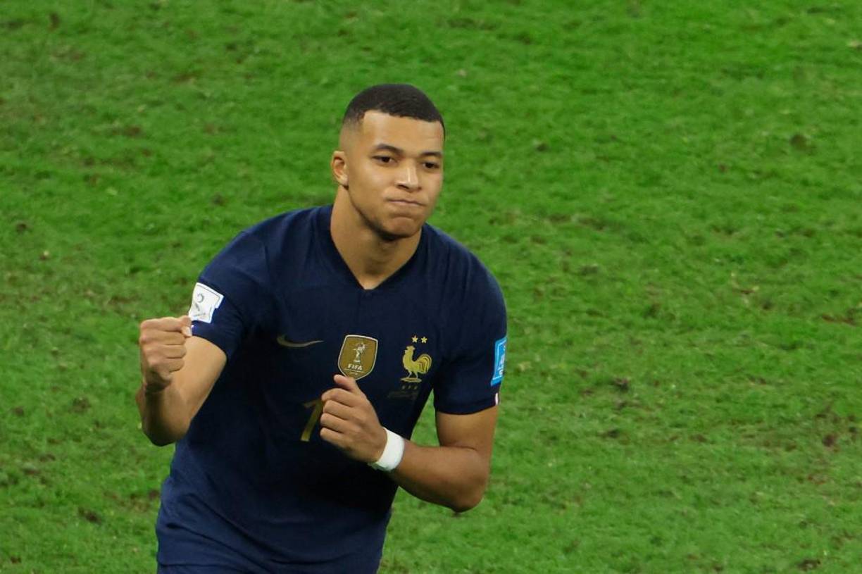 Kylian Mbappe con sus tres goles en la final del Mundial de Qatar 2022 llegó a 12 goles en mundiales e igualó Pelé.