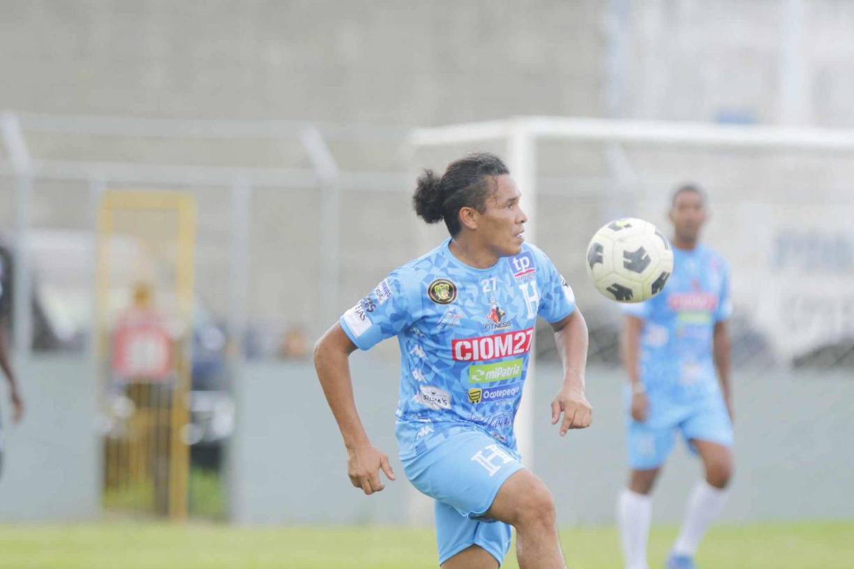 Sin duda alguna, se vivió una gran fiesta en el Michelteti, tanto los aficionados como los jugadores disfrutaron de un gran día con el partido de las Leyendas de Honduras.