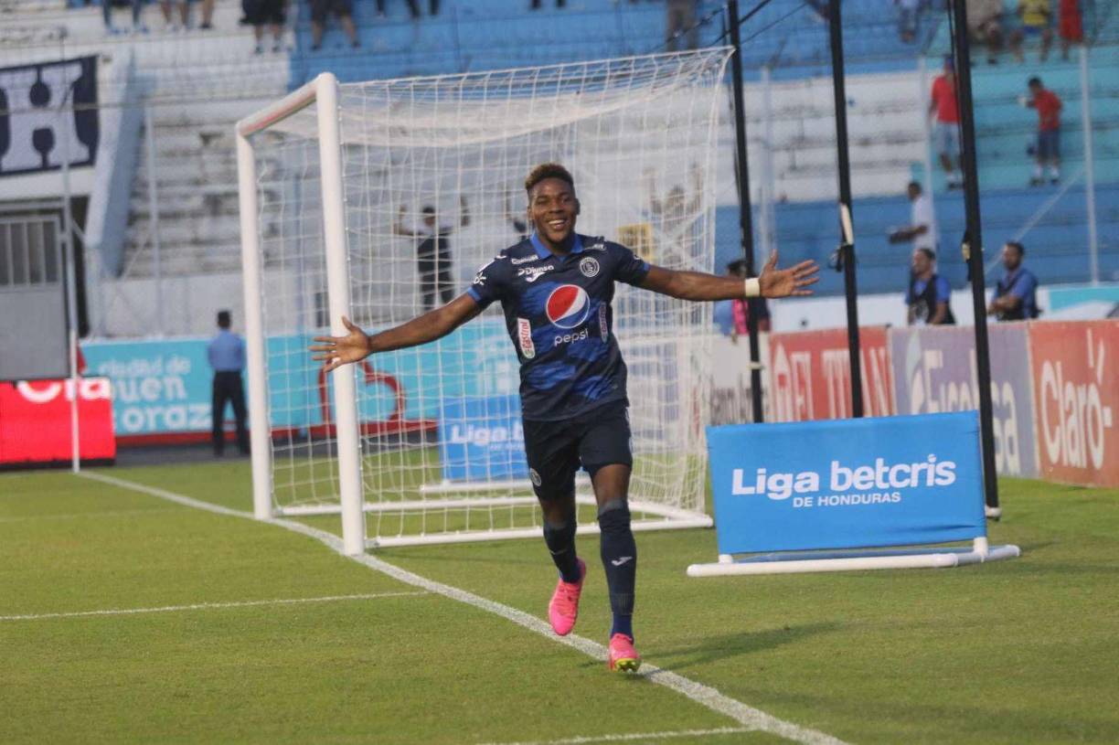 En el 53’. Auzmendi hizo el gran esfuerzo y vio bien posicionado a Yeison Mejía, quien definió sin problemas frente a Samudio y colocó el 2-0 para Motagua.