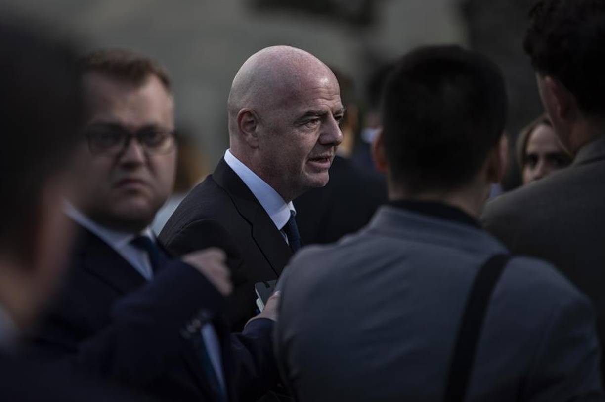 El presidente de la FIFA, Gianni Infantino: “Quisiera transmitir mi más sentido pésame a los familiares y amigos de las víctimas que han perdido la vida en los trágicos incidentes que tuvieron lugar en El Salvador”.
