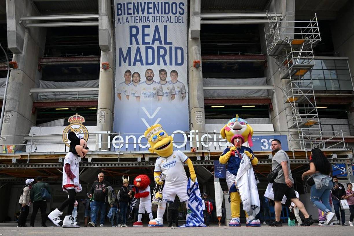 En los alrededores del Santiago Bernabéu se ha vivido una linda fiesta deportiva.