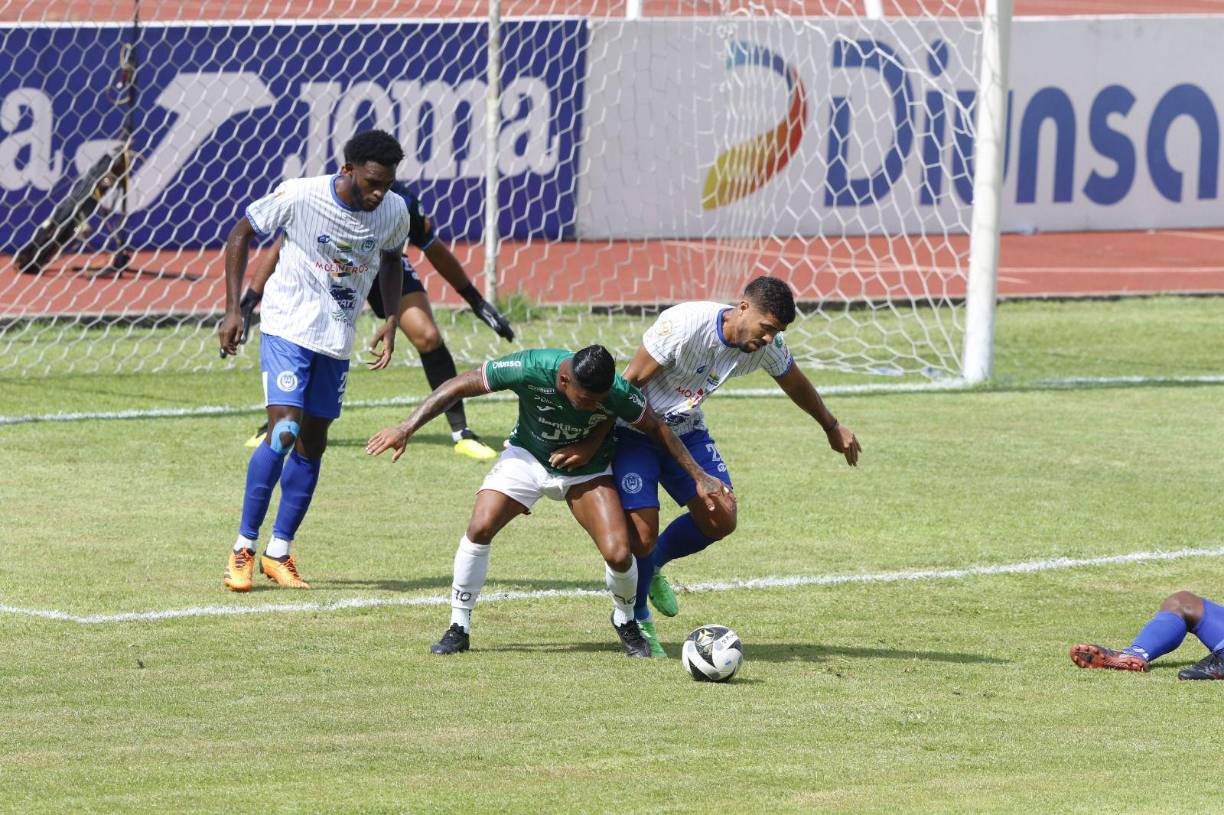 Un duelo que tuvo de todo, desde polémicas, penales no pitados y el error que le dio el empate a los verdolagas. 