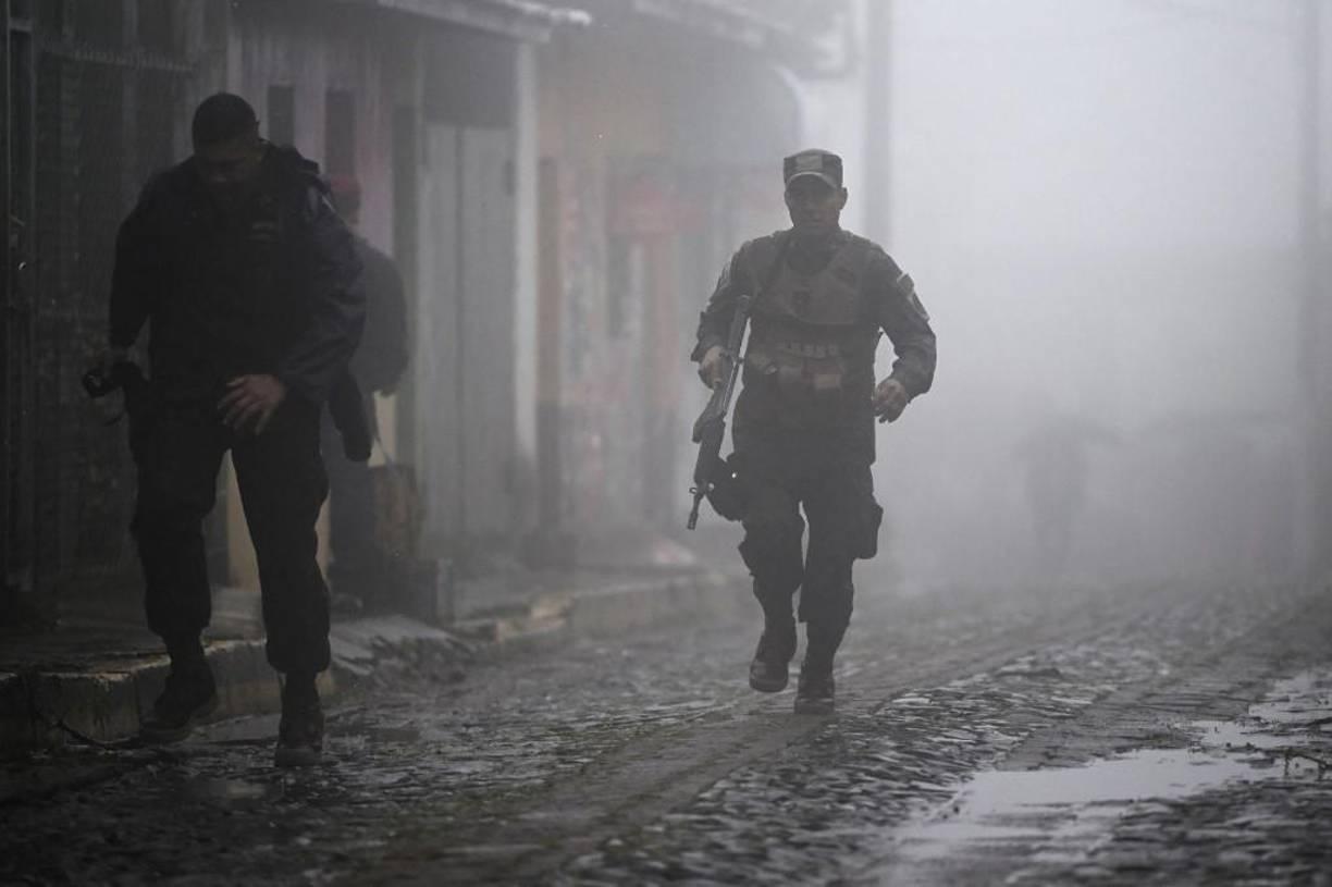El Ministerio de Educación de El Salvador anunció también que continúa la suspensión de clases a nivel nacional para el 11 de octubre en todos los niveles de centros públicos y privados.