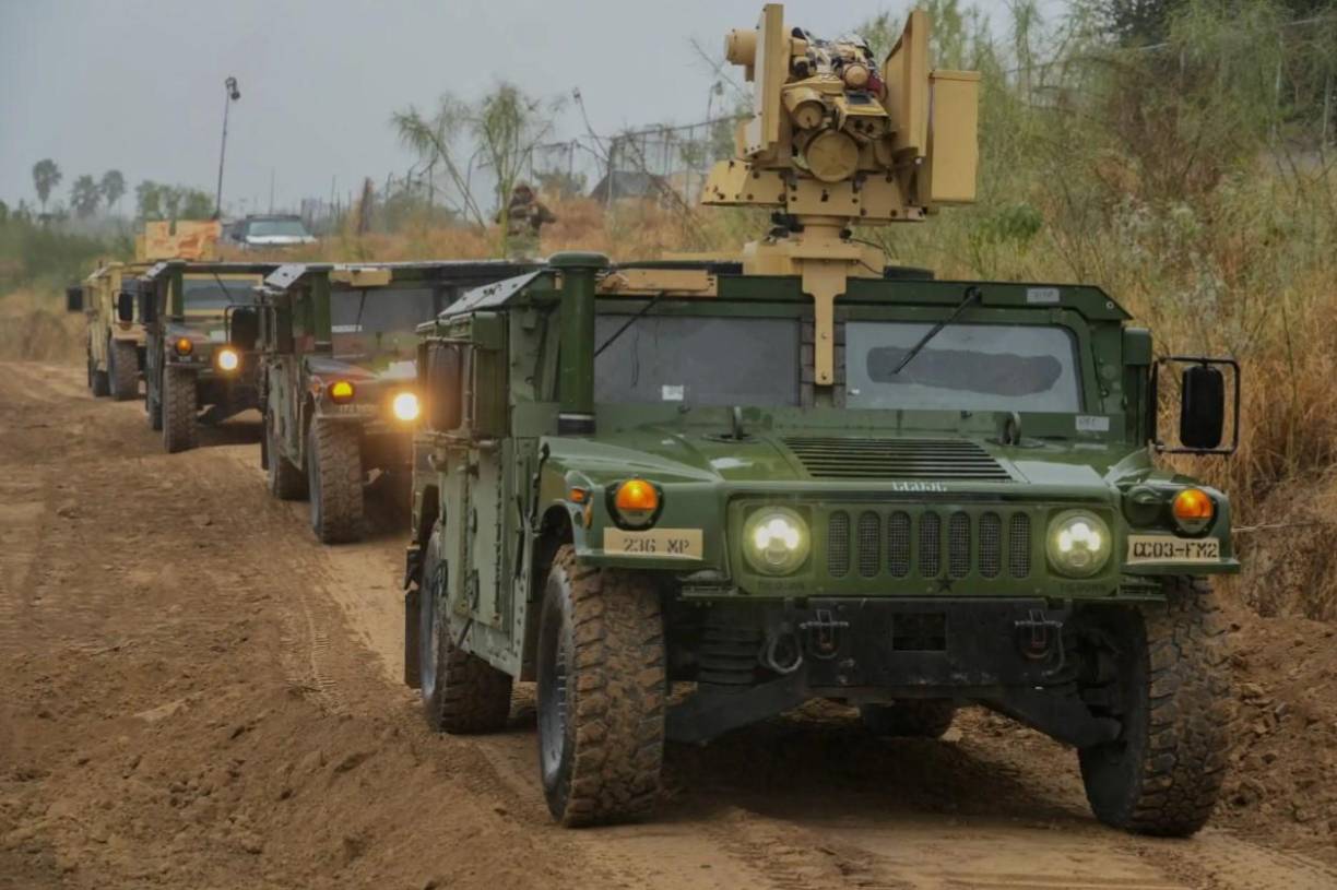 Según sus cifras, esto representa un aumento del 60 % en el número de fuerzas activas sobre el terreno desde que Trump asumió el cargo el lunes.