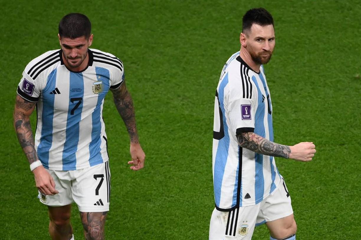 Entre bromas y mates, se formó un equipo. Rodrigo De Paul se encargó que Messi volviera a adaptarse al grupo y desde entonces formaron un gran ambiente.