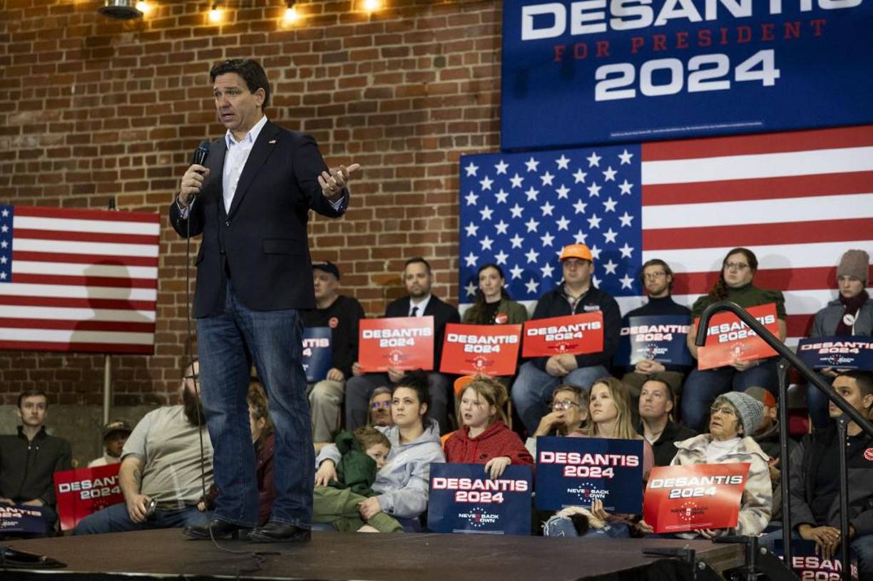 Gobernador de Florida desde 2019, DeSantis fue durante algunos meses el favorito para convertirse en el candidato republicano, sobre todo justo después del asalto de los seguidores de Trump al Capitolio en enero de 2021.