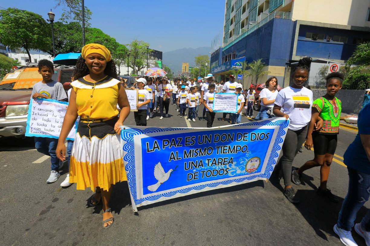 El mes de la herencia africana en Honduras fue aprobado mediante decreto legislativo 330-2002.