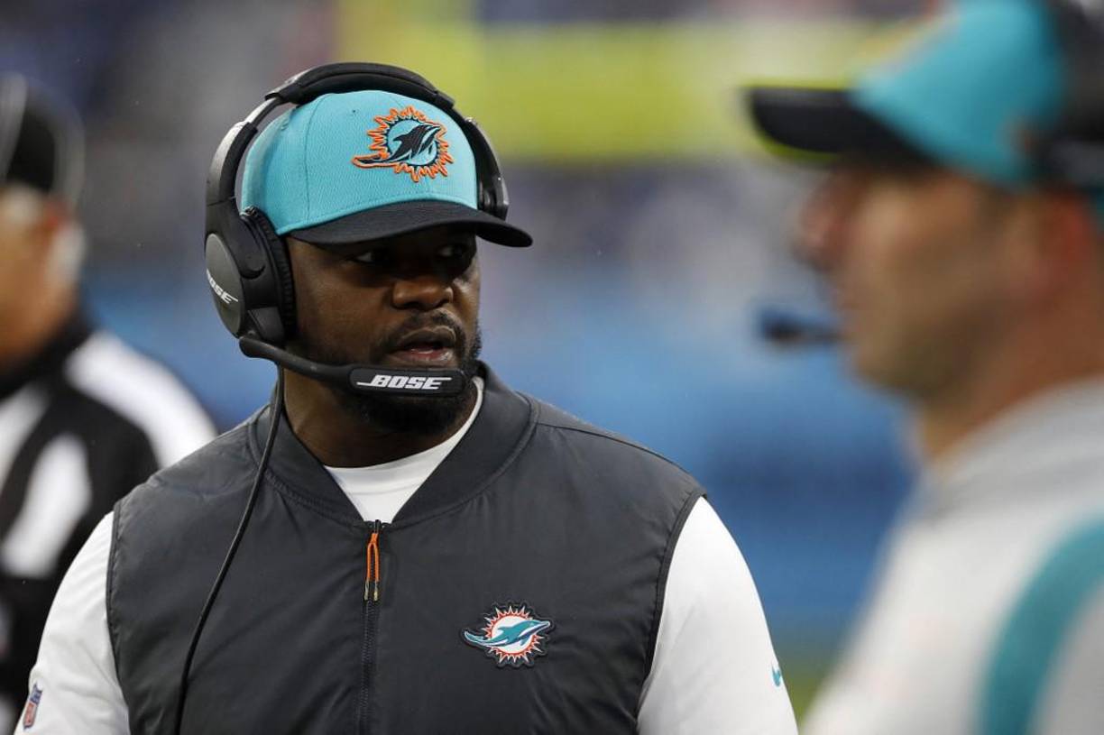 El equipo de la mano del catracho no pudo clasificar a los playoffs, pero logró ocho victorias en sus último nueve partidos e inclusive ayer domingo se impusieron ante New England Patriots.¿Por qué el despido?, es la pregunta que todos se hacen.