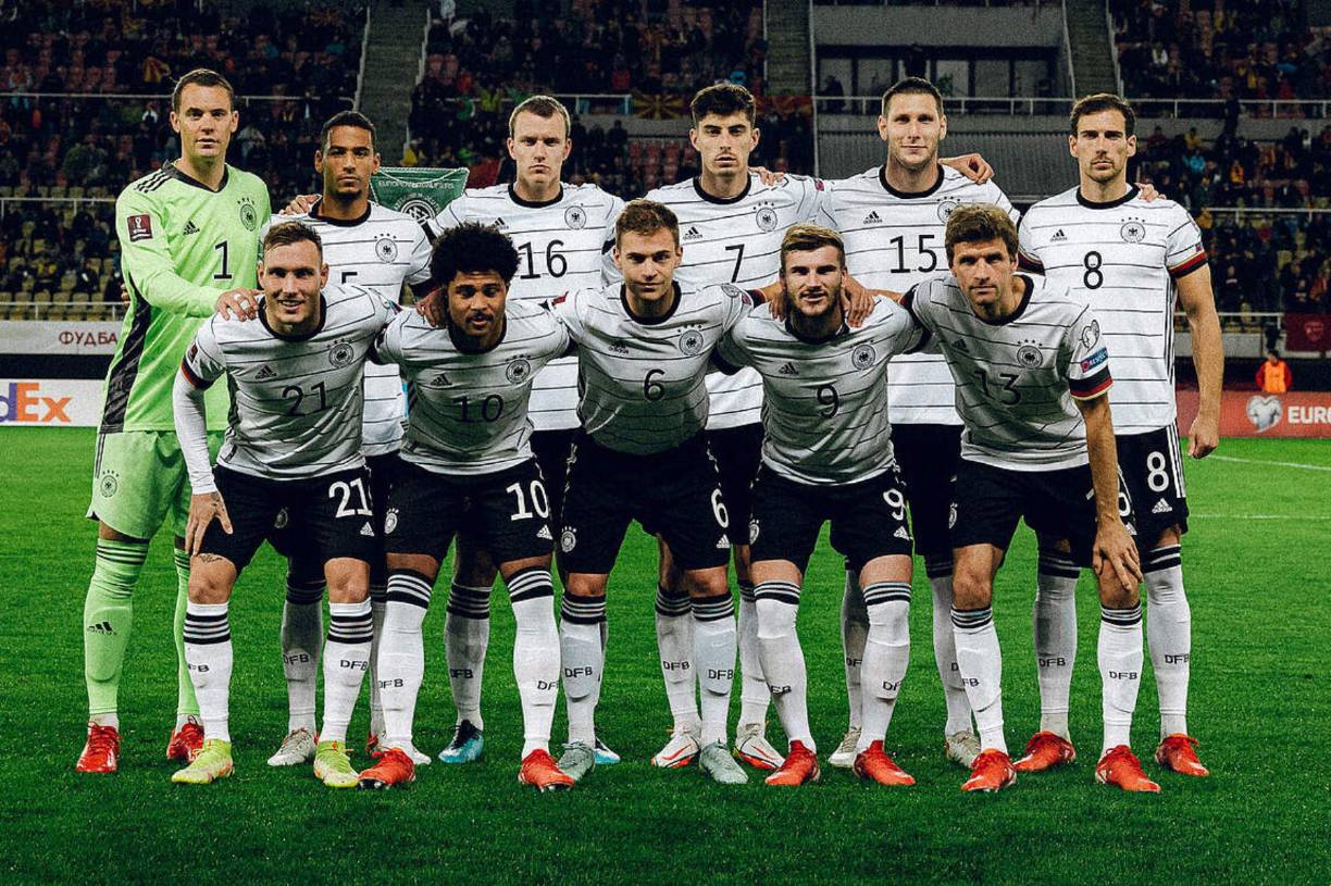 Alemania - El cuadro teutón se convirtió en la primera selección clasificada al certamen máximo del fútbol. La ‘Mannschaft’ se clasificó para su 18º Mundial consecutivo. Desde 1954, la RFA, luego la Alemania reunificada, ha llegado 12 veces a semifinales, ha disputado 8 finales y ha ganado 4 títulos.