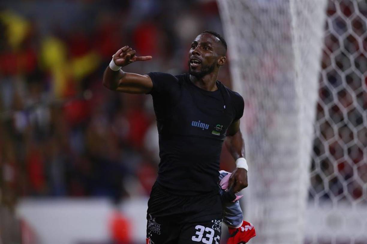 Volante: Julián Quiñones del Atlas fue elemento esencial en la remontada de Atlas, anotando el primer y cuarto gol de la remontada ante Olimpia.