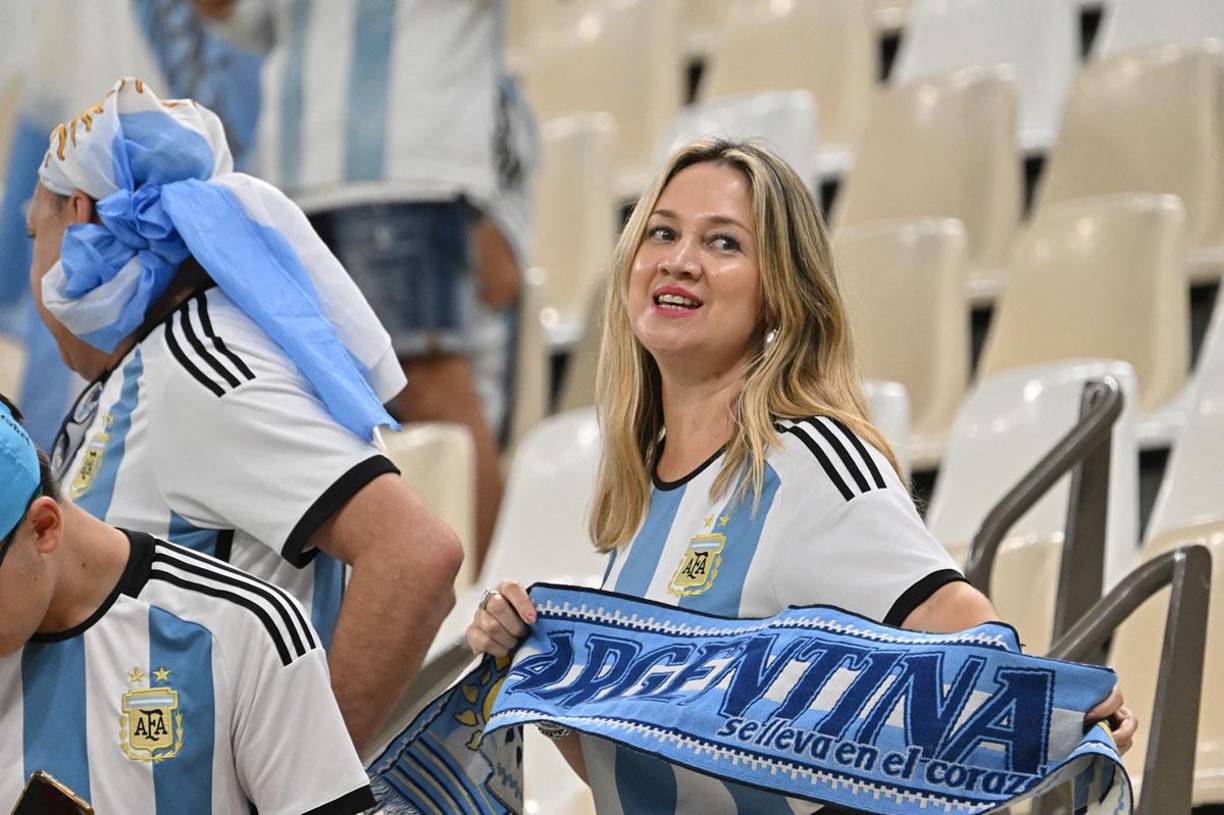 Antonela se roba las miradas y ambiente Países Bajos-Argenitna