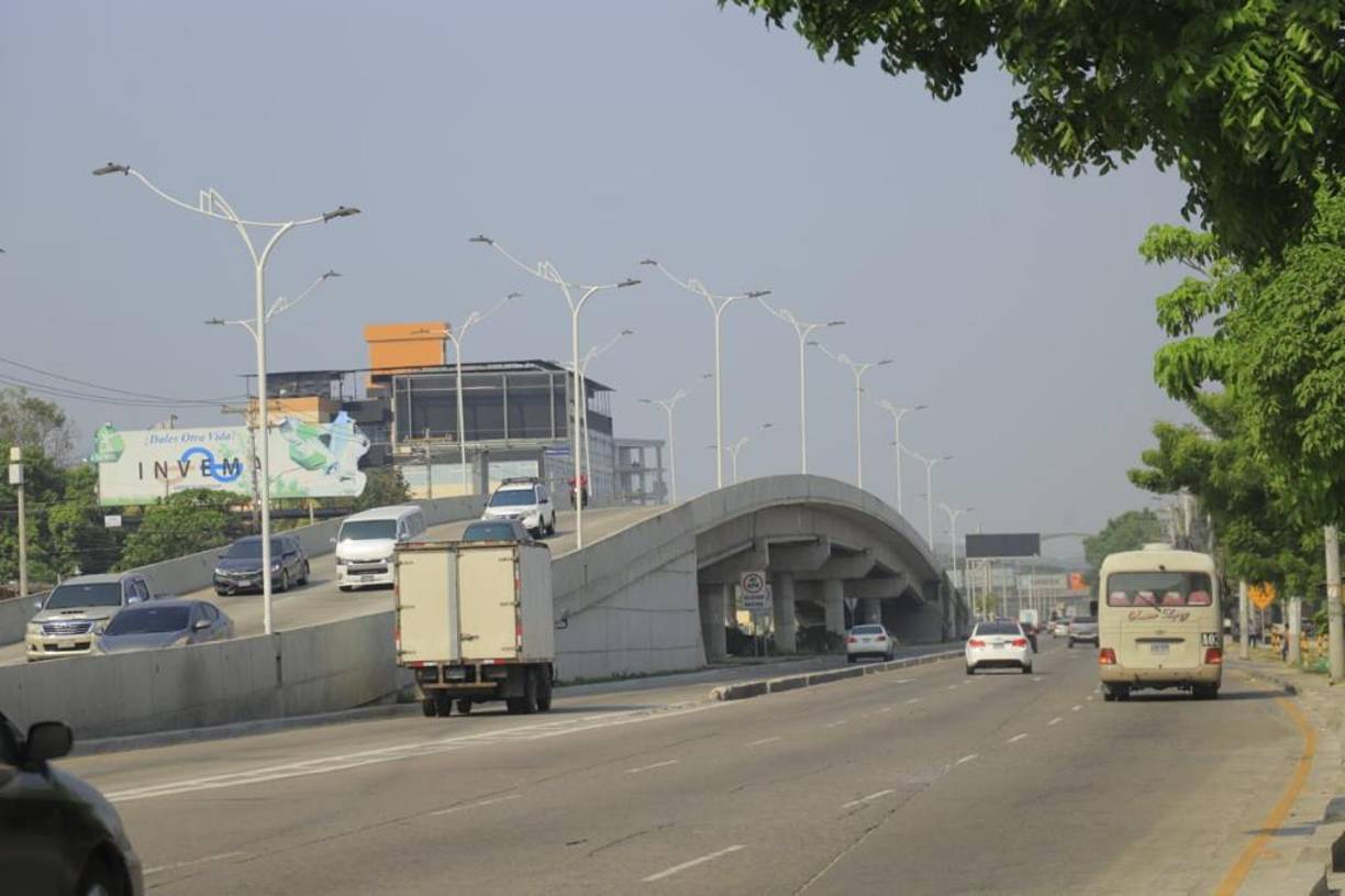 Puente intersección de El Zapotal en bulevar del norte.