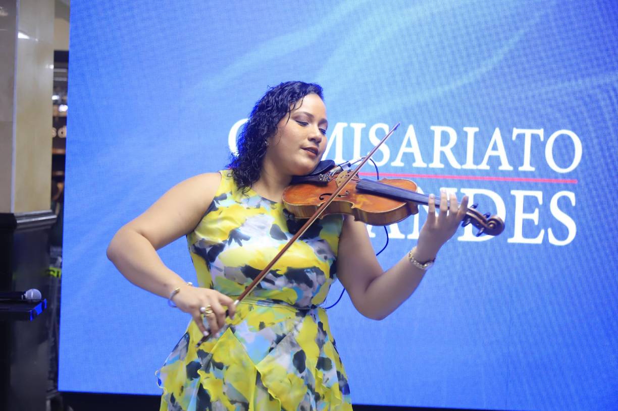 Además, estuvo amenizado musicalmente por la artista nacional. 