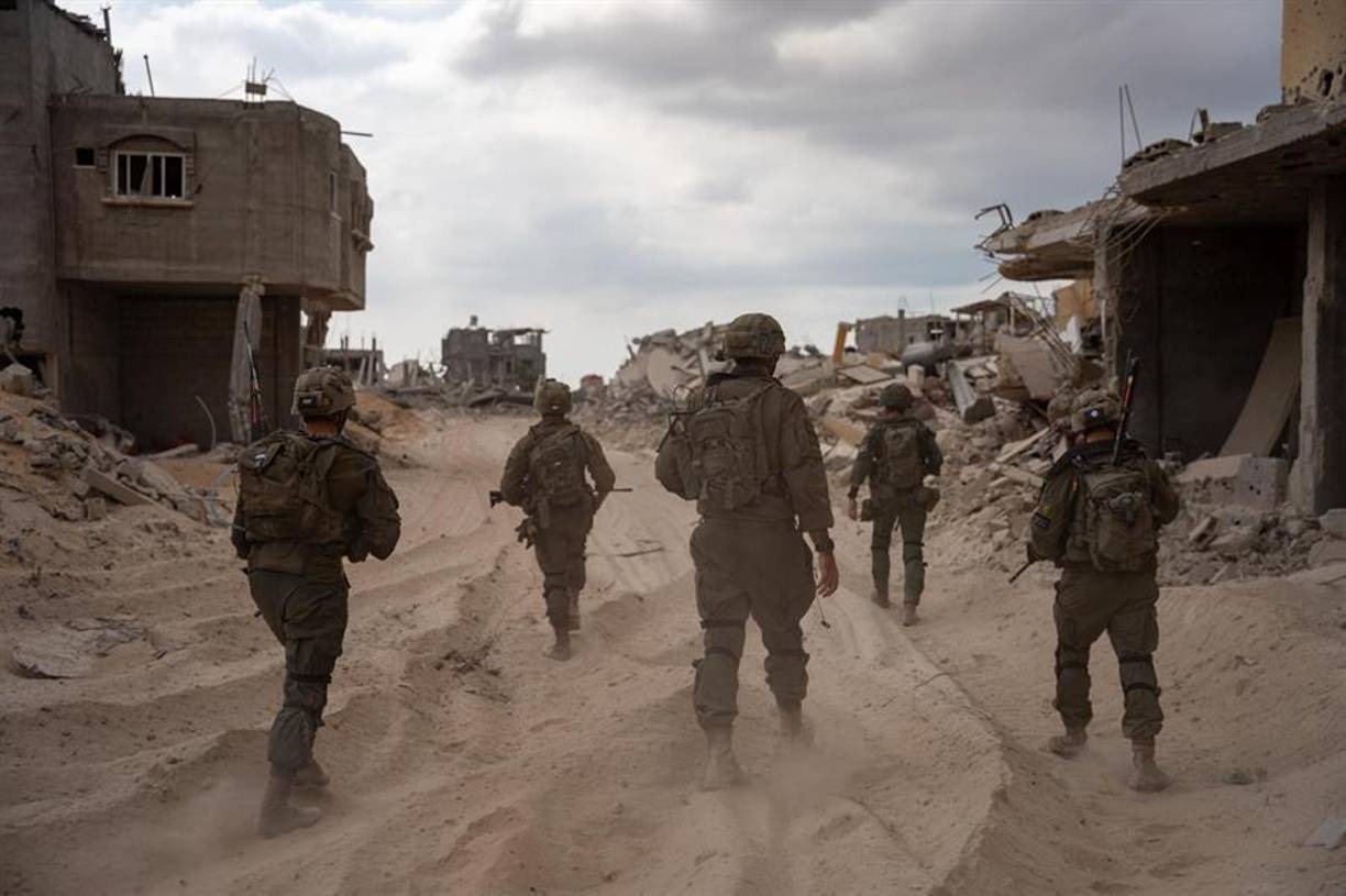 Hamás reconoció el asesinato de su máximo líde asegurando que no significa el fin de la lucha, una muerte ante la que varios países con Estados Unidos a la cabeza reaccionaron llamando a aprovechar la “ventana de oportunidad” que se ha abierto para el fin de la guerra.