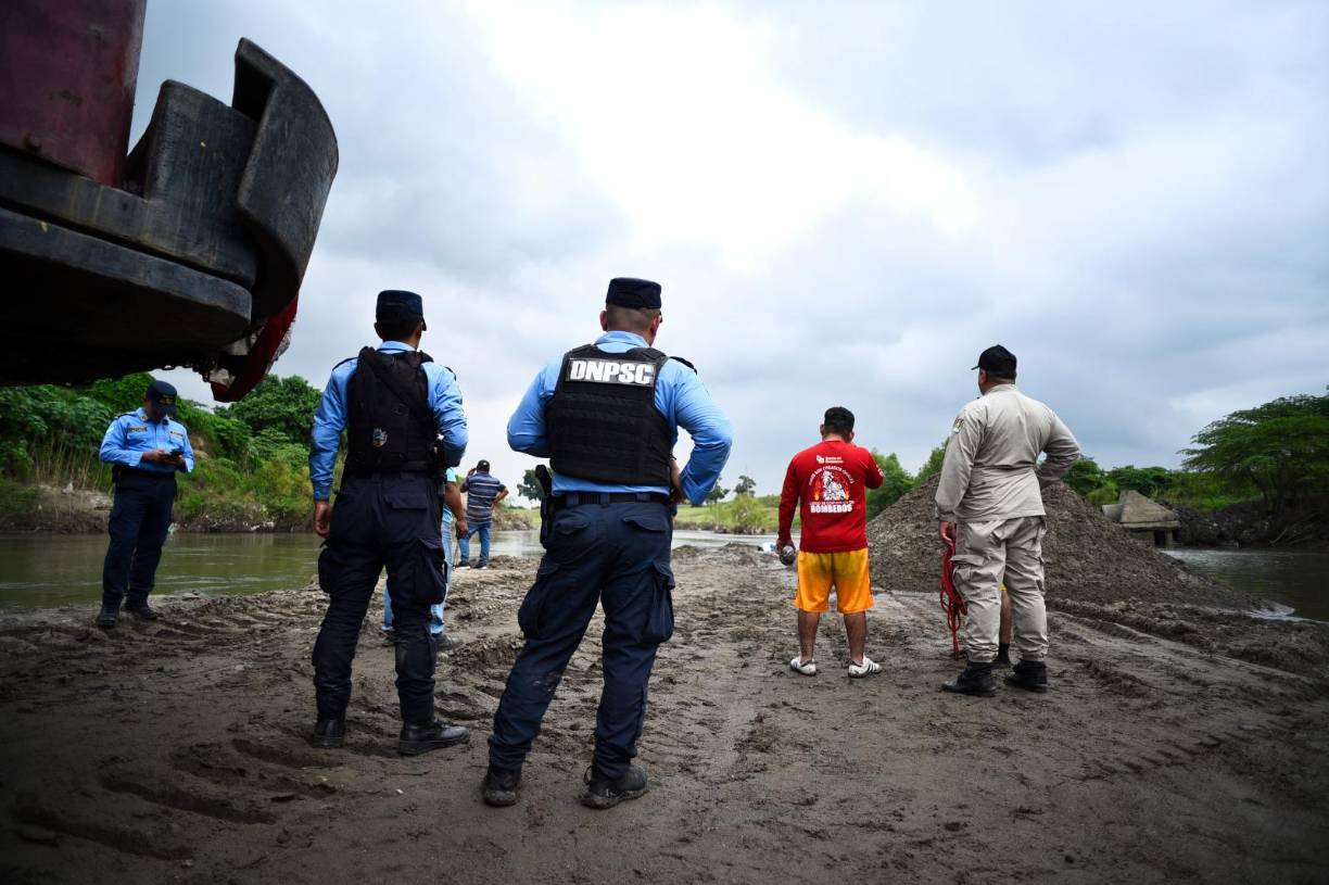 Agregó que: “Tres días busqué desesperado en el río el cuerpo de mi hija, y me siento bien haber encontrado su cuerpo ya que tendre un lugar donde ir a verla y limpiarle su sepultura”.
