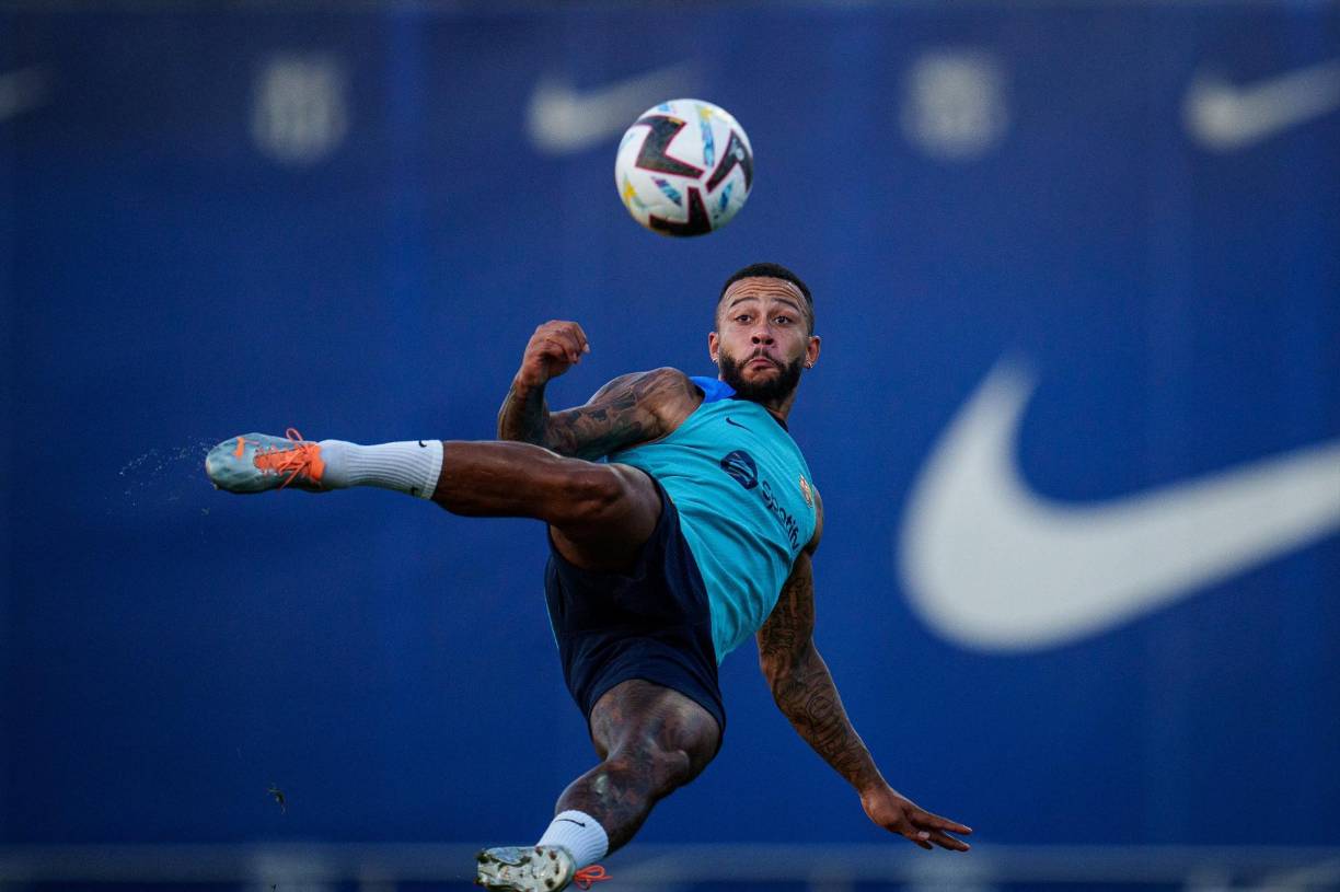 Memphis Depay: Debido a que el Barcelona tiene muchos atacantes, el neerlandés se estaría marchando del cuadro culé.