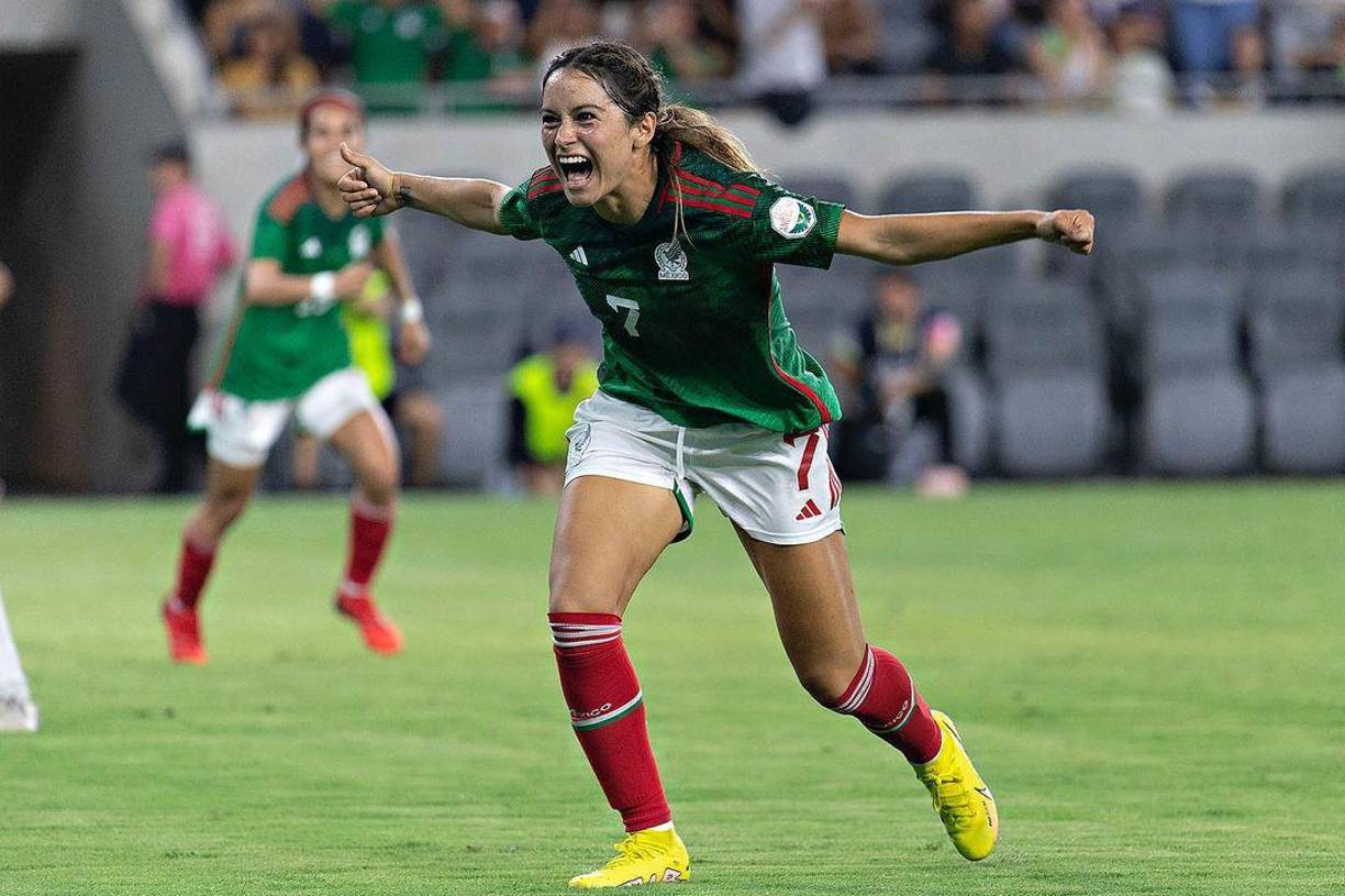 Scarlett solo estuvo tres torneos con América, el último fue este Clausura 2023, sin embargo, solo disputó 6 partidos. En total, vio acción en 41 duelos, acumulando 3 mil 110 minutos en donde logró marcar 18 tantos; llegó a disputar una final, la del Apertura 2022, sin embargo, no consiguió el trofeo, cayó ante Tigres.