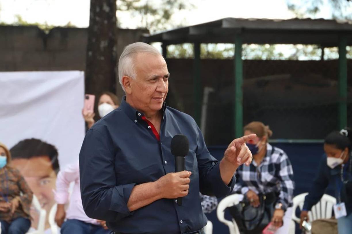 Al mismo tiempo, deseó éxito a todos los legisladores, instando a que trabajen en un ambiente de respeto, armonía y convivencia, valores fundamentales para la democracia.