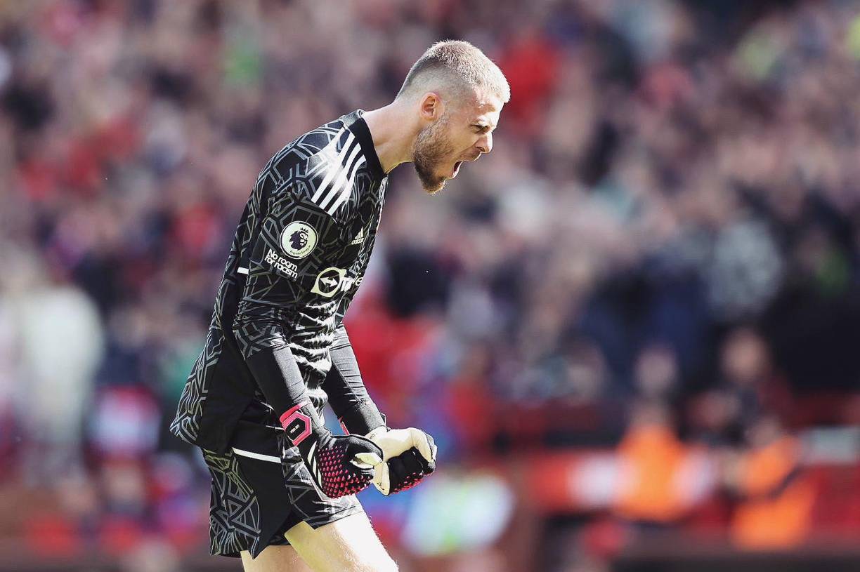 Pese a ser muy cuestionado, Ten Hag quiere que David De Gea, continúe en el United: “Tiene el mayor porcentaje de porterías a cero de la Premier League, por lo que no estaríamos en esta posición sin él (cuarto). Así que creo plenamente en él. No hay preocupaciones. Queremos que se quede y que extienda su contrato”.