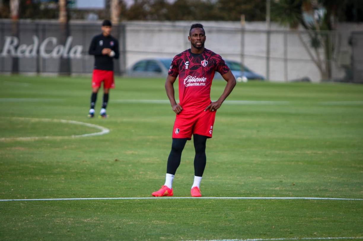 Quiñones vale 6 millones de dólares, más que la plantilla del Olimpia ($4,7 millones), sorprendió al no ver minutos en el encuentro en San Pedro Sula donde los mexicanos lo extrañaron en el ataque, pues su ofensiva fue nula en el Estadio Olímpico.