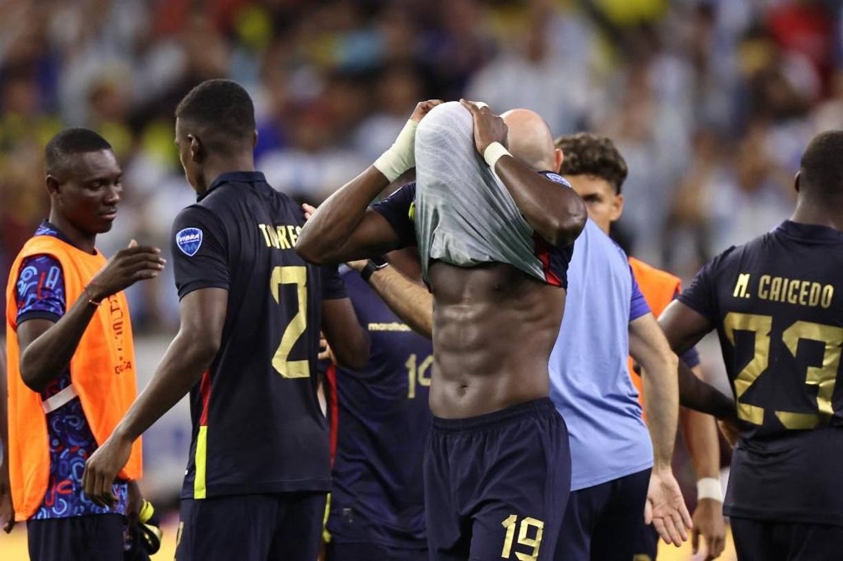 En la selección de Ecuador lamentaron la eliminación a manos de Argentina.