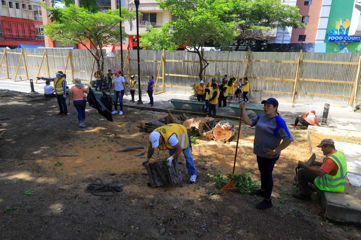 Los vendedores, que fueron reubicados por la remodelación, esperan que el proyecto sea positivo para la ciudad.