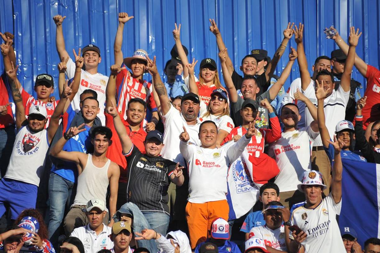 Olimpia- Motagua: Brasileña enamora y periodista resguardada