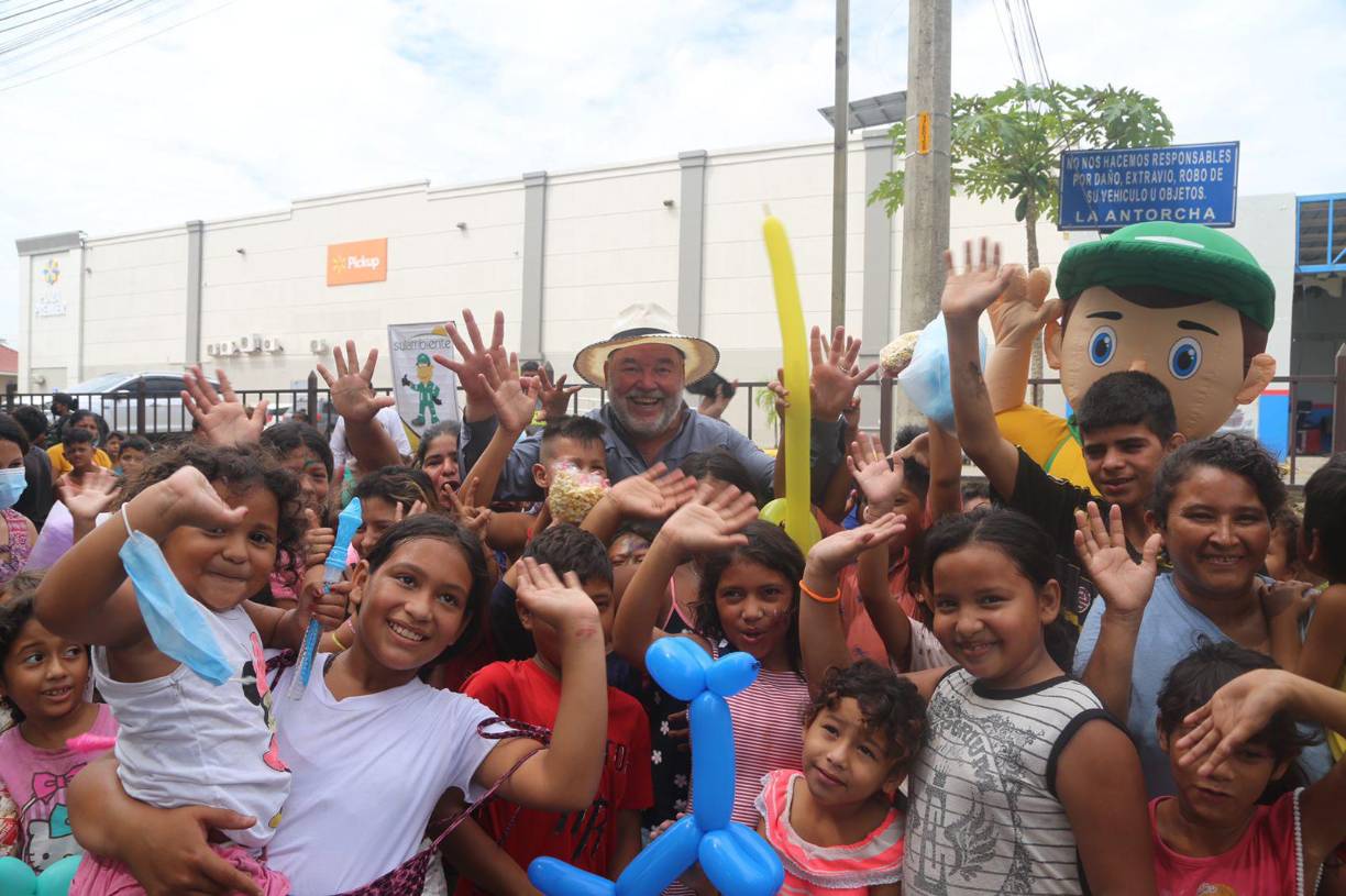 La competencia del programa “Bordos Más Limpios”, busca sensibilizar a la población a no tirar basura a los ríos.