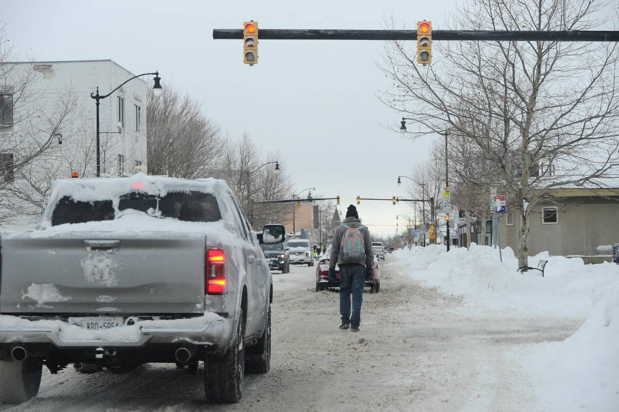 Los estragos causados por el temporal obligaron al presidente Joe Biden a aprobar la declaración de emergencia para el estado de Nueva York, para facilitar la ayuda federal necesaria para paliar sus efectos y atender a los afectados.