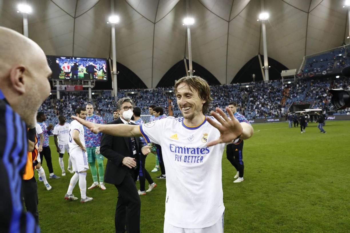 Luka Modric celebrando al final del partido de la Supercopa de España.