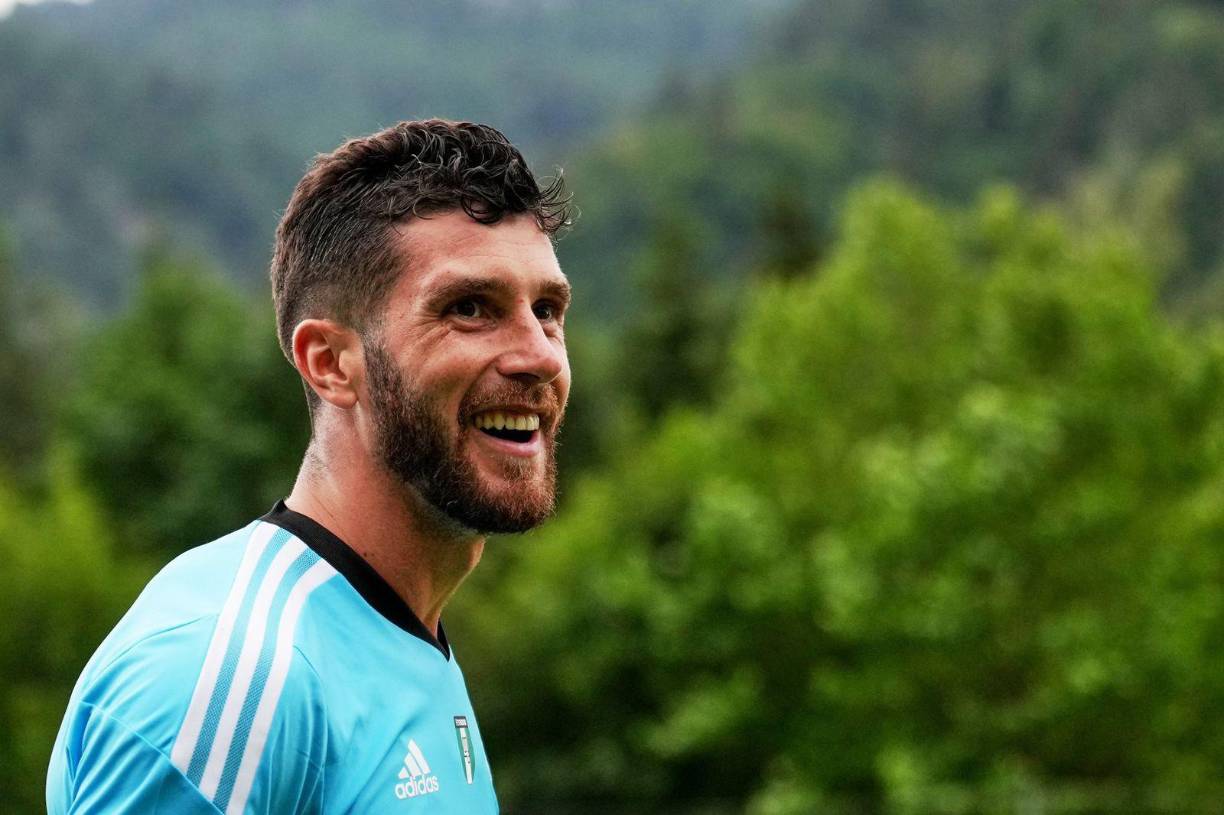 El defensor argentino Marcos Senesi está cerca de irse del Feyenoord y su nuevo destino sería el Bournemouth de la Premier League de Inglaterra. Firmaría por cuatro años.