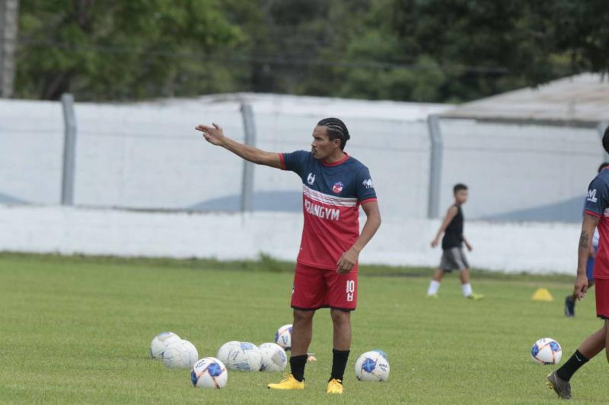 Las palabras de “Rambo” se dieron durante un video grabado con el tiktoker hondureño, Soy Supremo, le preguntó si él llegaría a ser leyenda como lo fue el exfutbolista.