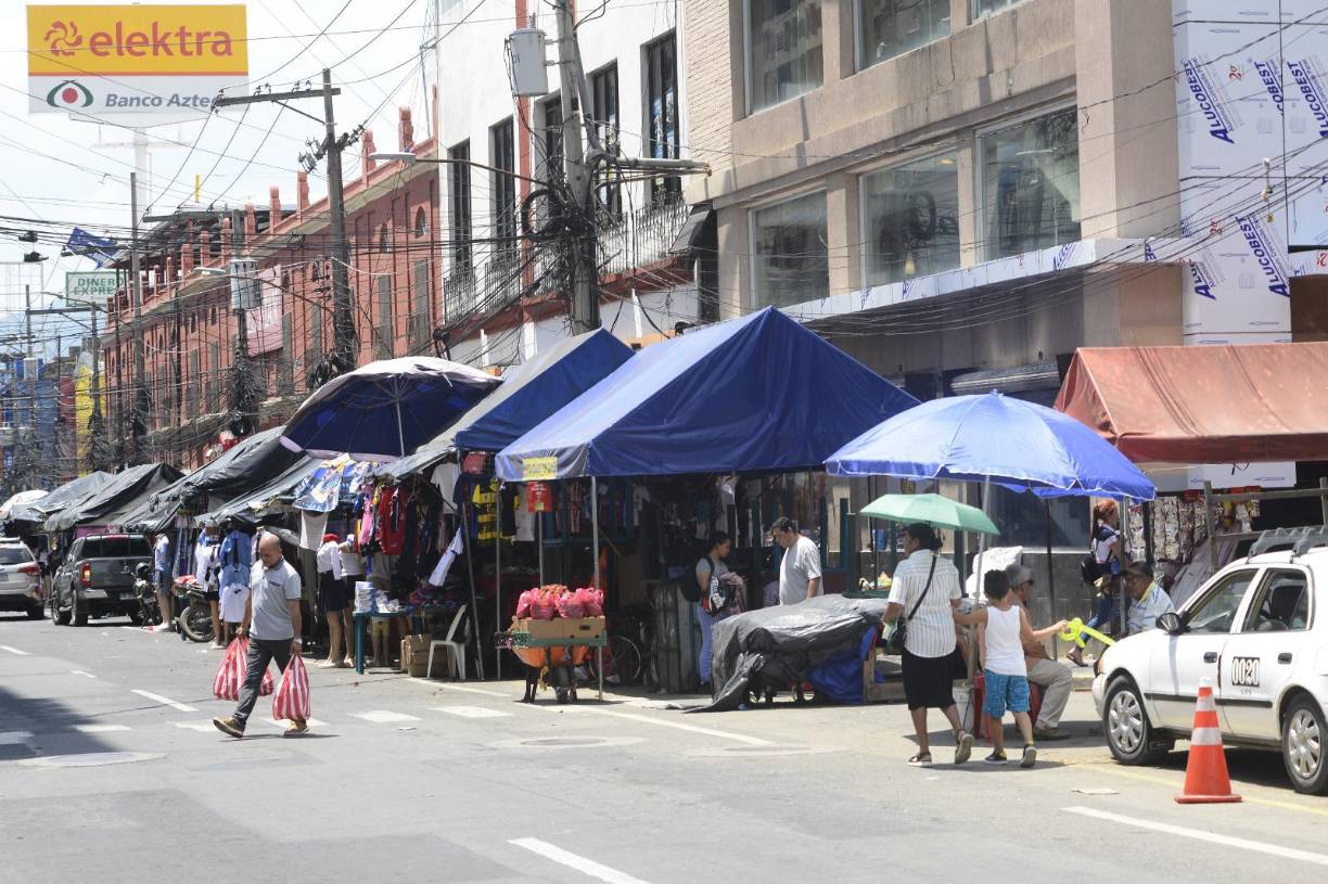 Las imágenes del caos y el desorden en el centro de San Pedro Sula