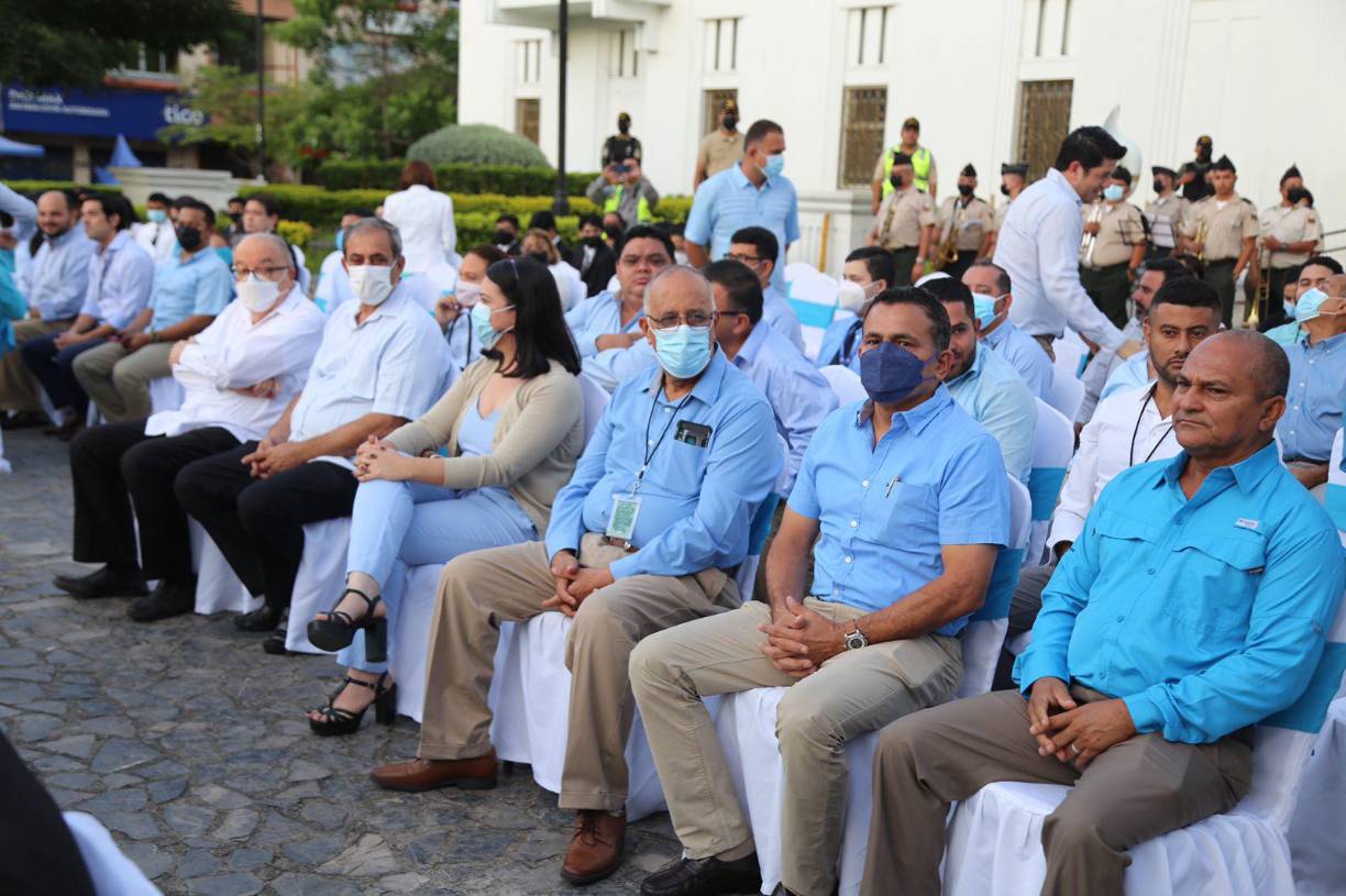 ¡Viva Honduras!, concluyó el edilicio sampedrano.