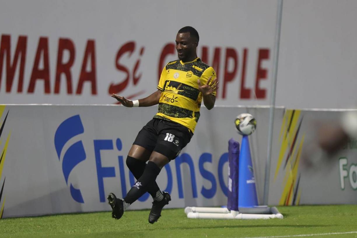 Darixon Vuelto puso a ganar al Real España temprano en el partido. El delantero sumó su segundo gol en el campeonato.