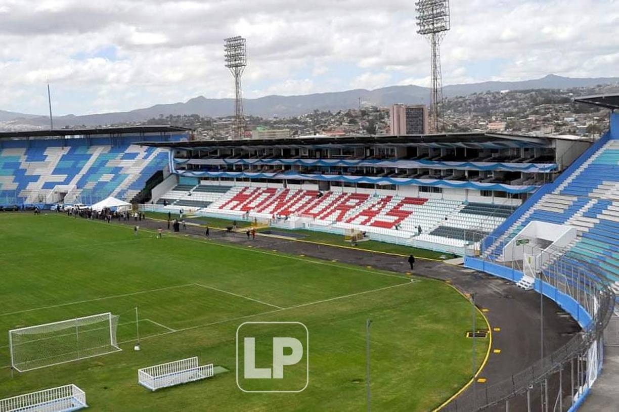Muchos empleados trabajaron desde inicios de año para que el estadio Nacional lucha de la mejor forma para la toma de posesión de la presidenta de la República, Xiomara Castro.