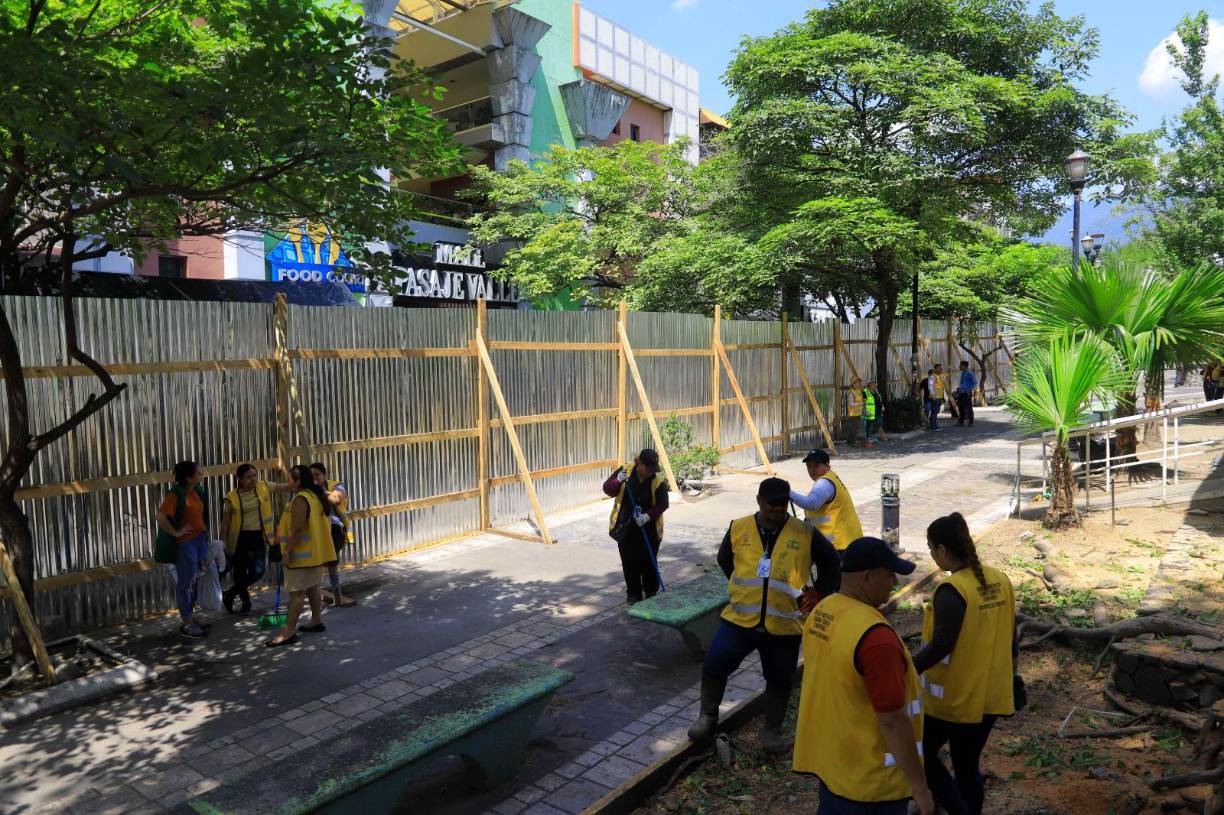 El personal de limpieza limpiará los tragantes, los quiebrapatas, pintarán y repararán bordillos, entre otros trabajos.