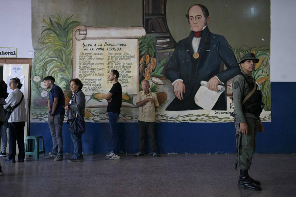 Imágenes: Así se desarrollan las elecciones presidenciales en Venezuela