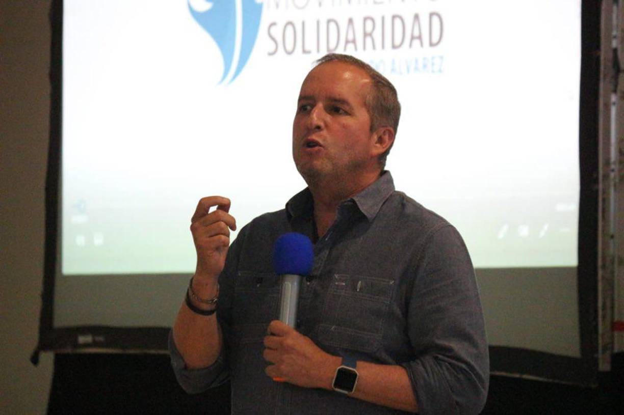 “Eso sí me preocupa, estamos todavía a tiempo, para poder encontrar esa figura”, expresó Ricardo Álvarez. 